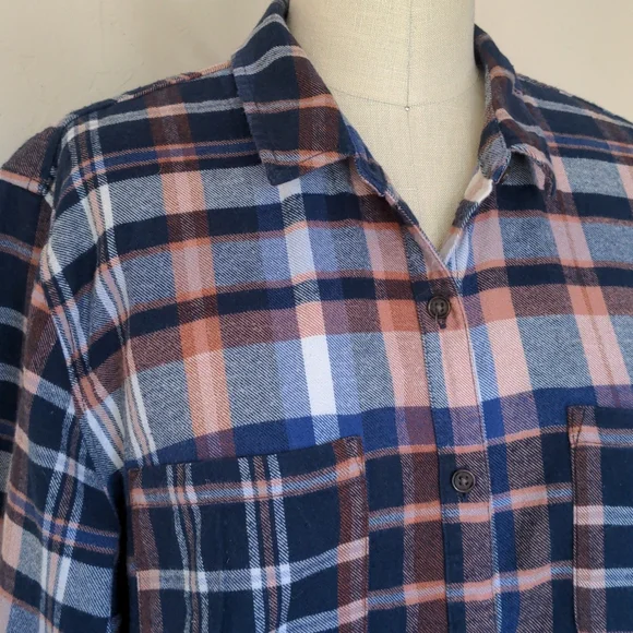 Navy, peach and white women's flannel - Picture 2 of 7
